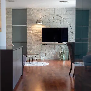 https://apartments-liam.splithotels.org