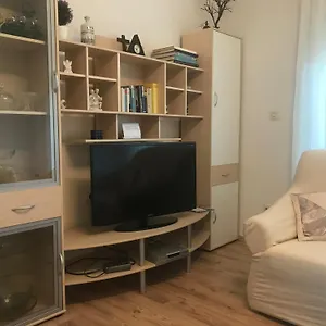 https://city-retro-chic-apartment-magdalena-trogir.hotels-in-trogir.com
