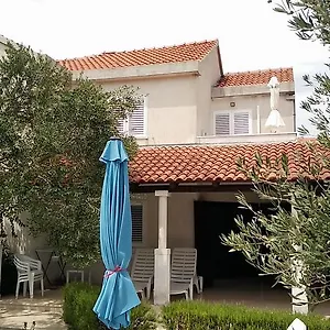 https://villa-donadini.splithotels.org