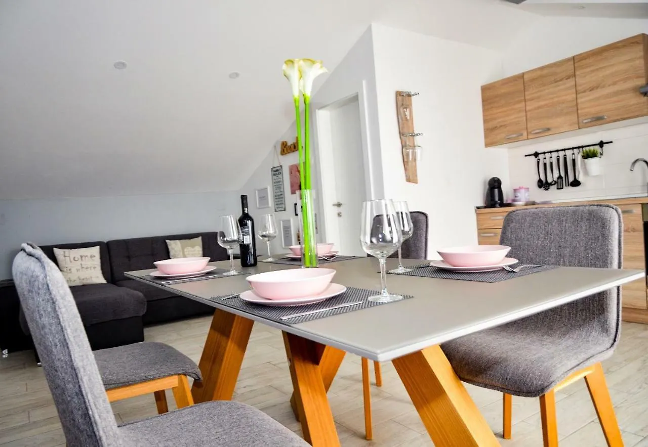 Marazul Apartments Povljana