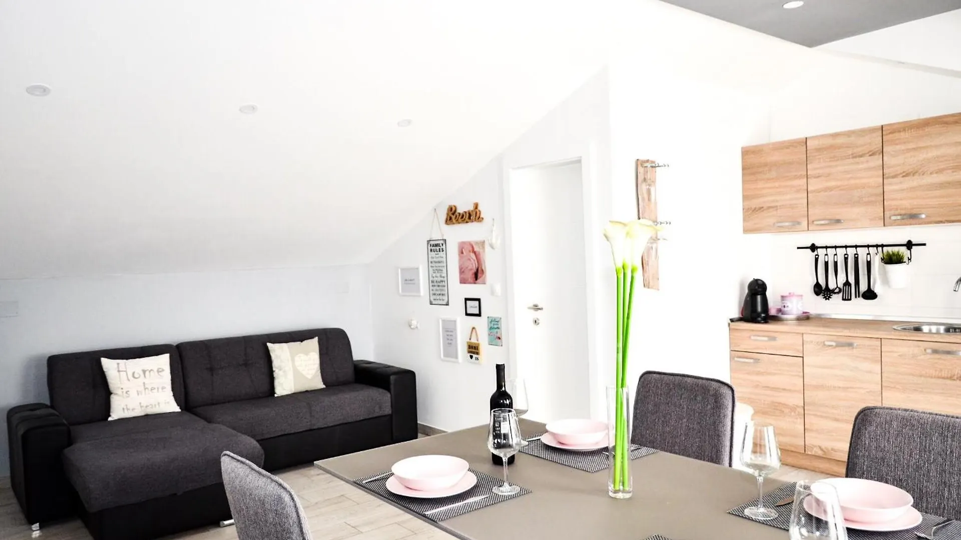 Marazul Apartments Povljana 0*,