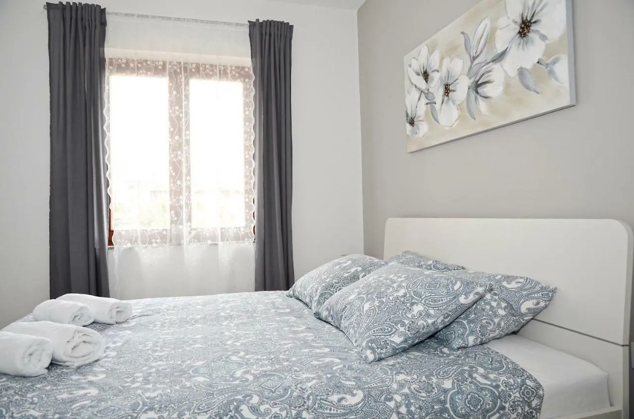 Marazul Apartments Povljana